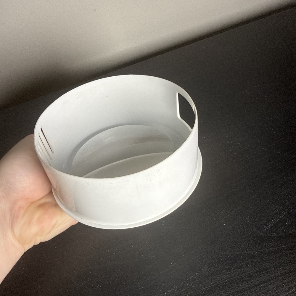 Vintage Brown W/ White Lid Rubbermaid 2.25 Quarts Pitcher - Picture 13 of 14